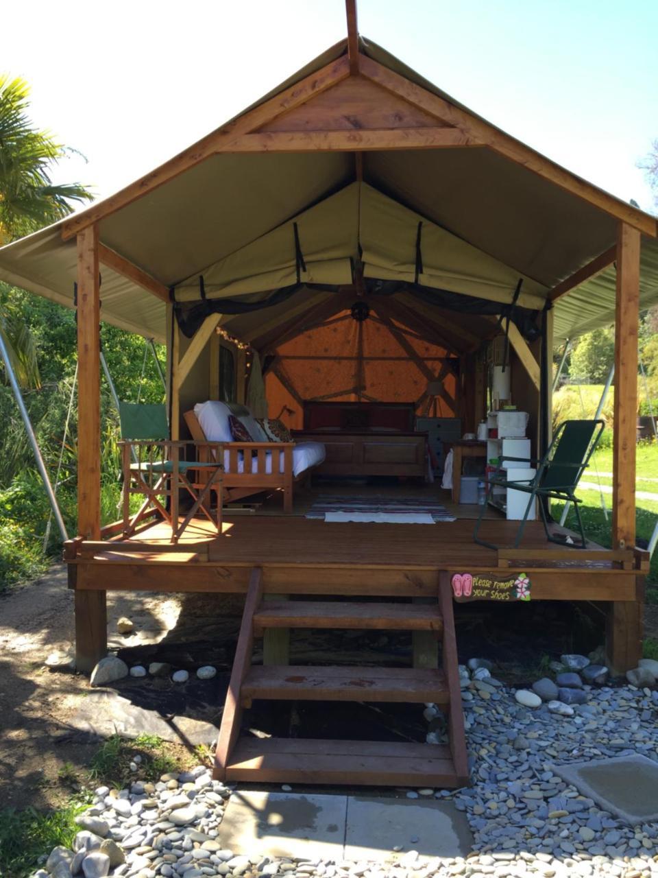 Отель Omarama Oasis - Permaculture Glamping Pohara Экстерьер фото