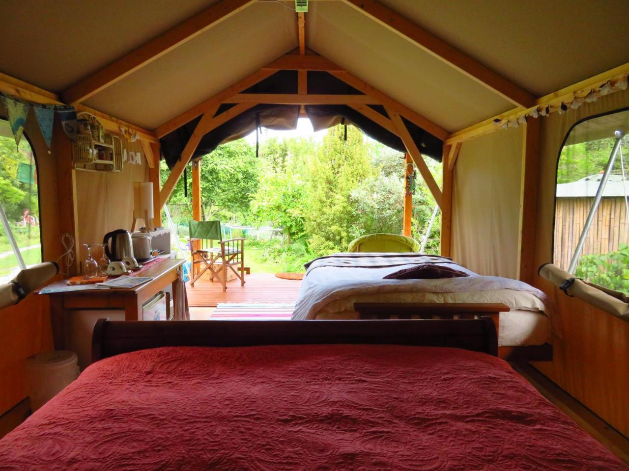 Отель Omarama Oasis - Permaculture Glamping Pohara Экстерьер фото