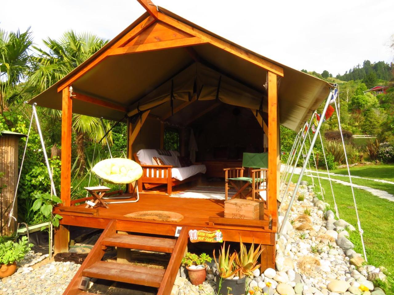 Отель Omarama Oasis - Permaculture Glamping Pohara Экстерьер фото